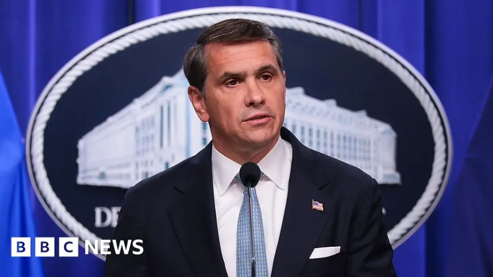 Todd Blanche, ex-advogado de Trump, é confirmado por margem estreita como procurador-geral dos EUA