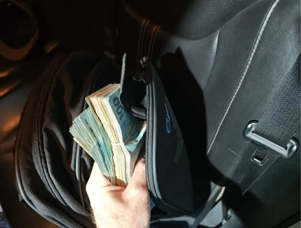 No país da emenda pix, basta um clique para desviar dinheiro público