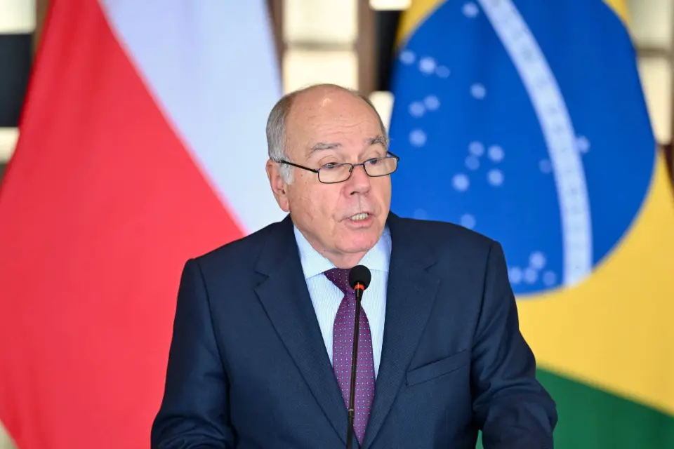 Argentina precisa parar as agressões contra o Brasil para normalizar as relações, diz Mauro Vieira