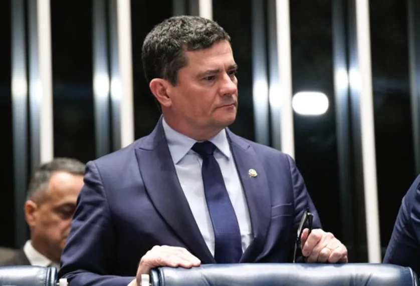 Moro restringe redes sociais após ser chamado de “fujão” em debate no Paraná