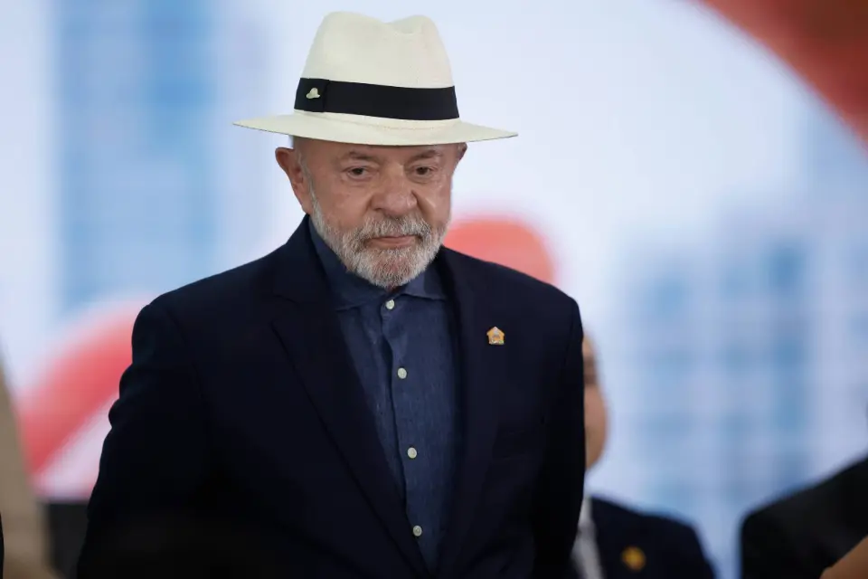 Lula oferece ajuda à Colômbia após terremoto que matou ao menos 81