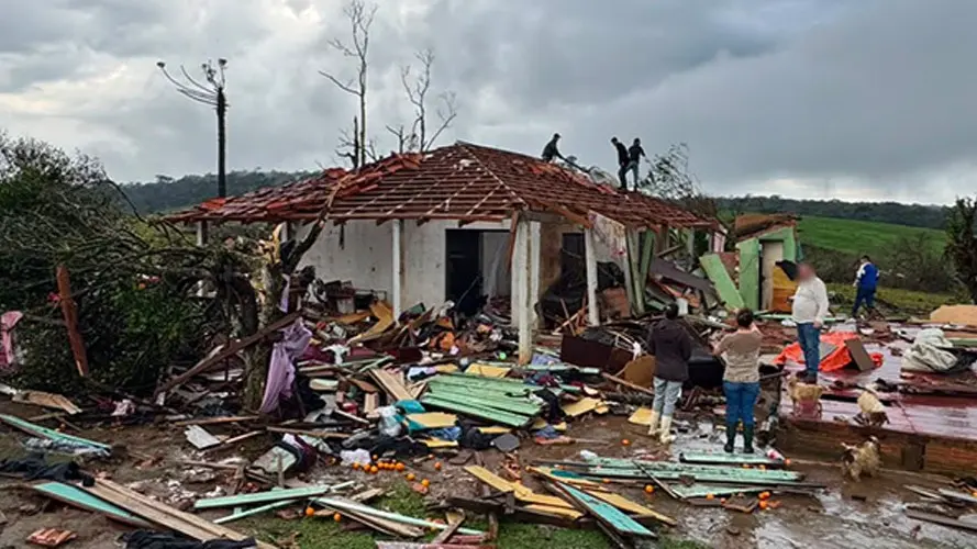 Produtores rurais pedem crédito emergencial depois de tornado no Paraná