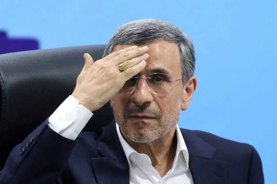 Israel tentou recrutar Ahmadinejad, e regime do Irã o coloca em prisão domiciliar
