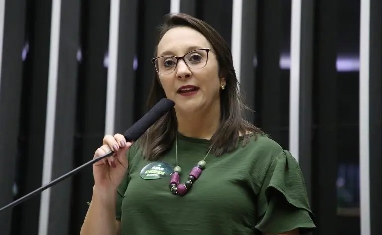 Podemos decide ficar neutro na eleição presidencial e descarta mais uma opção de vice para Flávio Bolsonaro